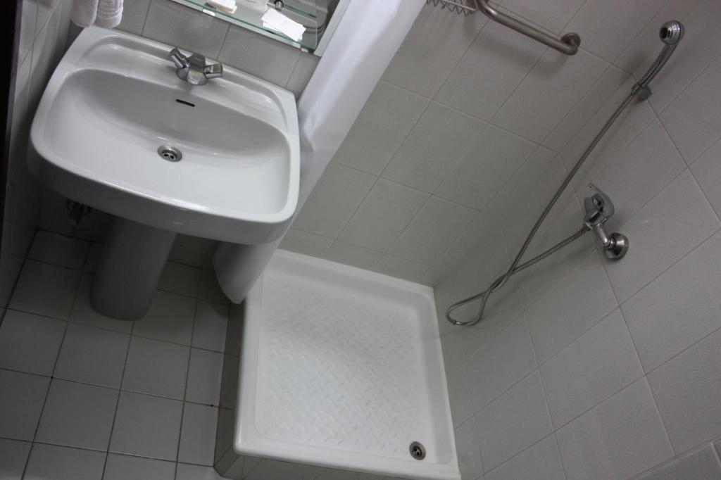 Standard Double or Twin Room,65801308:JPEG